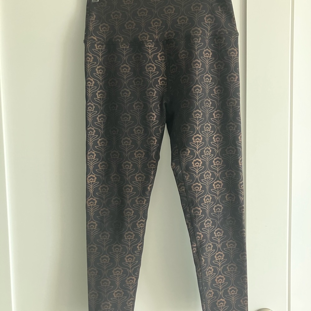 Beyond Yoga Floral Black Leggings